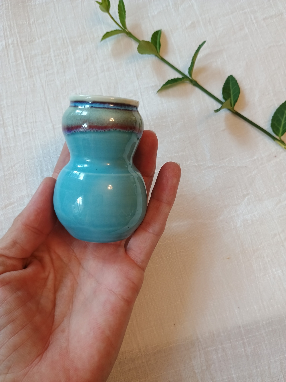 🩵 MCM DECOR 🩵 VtG 60s - 70s Blue & Cranberry Stoneware Drip Glazed Mini Vase